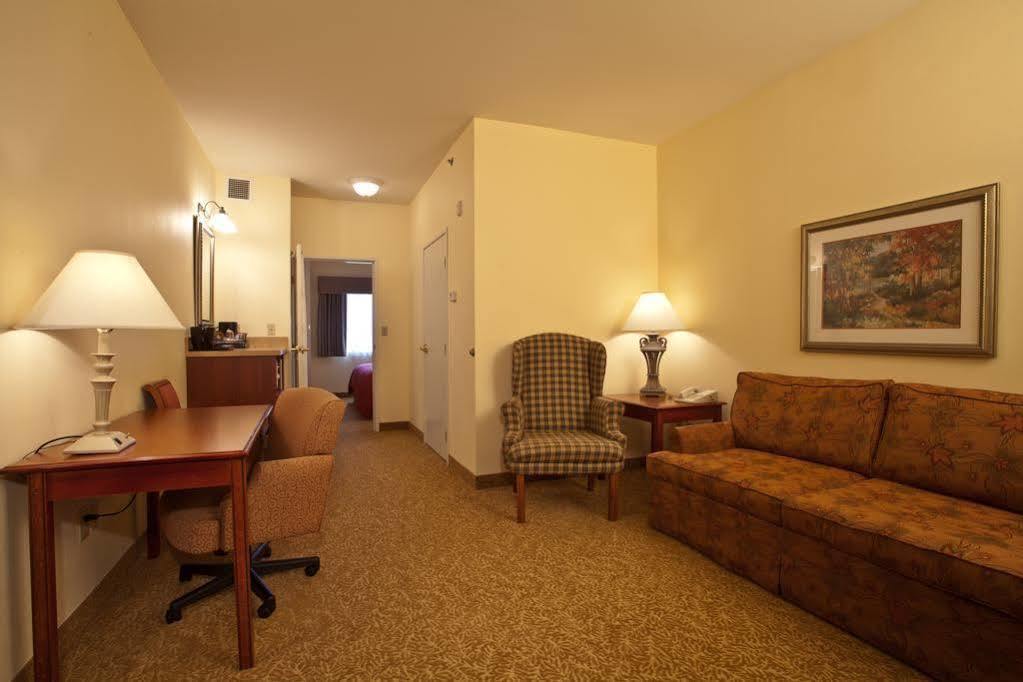 Country Inn & Suites By Radisson, Big Rapids, Mi Номер фото